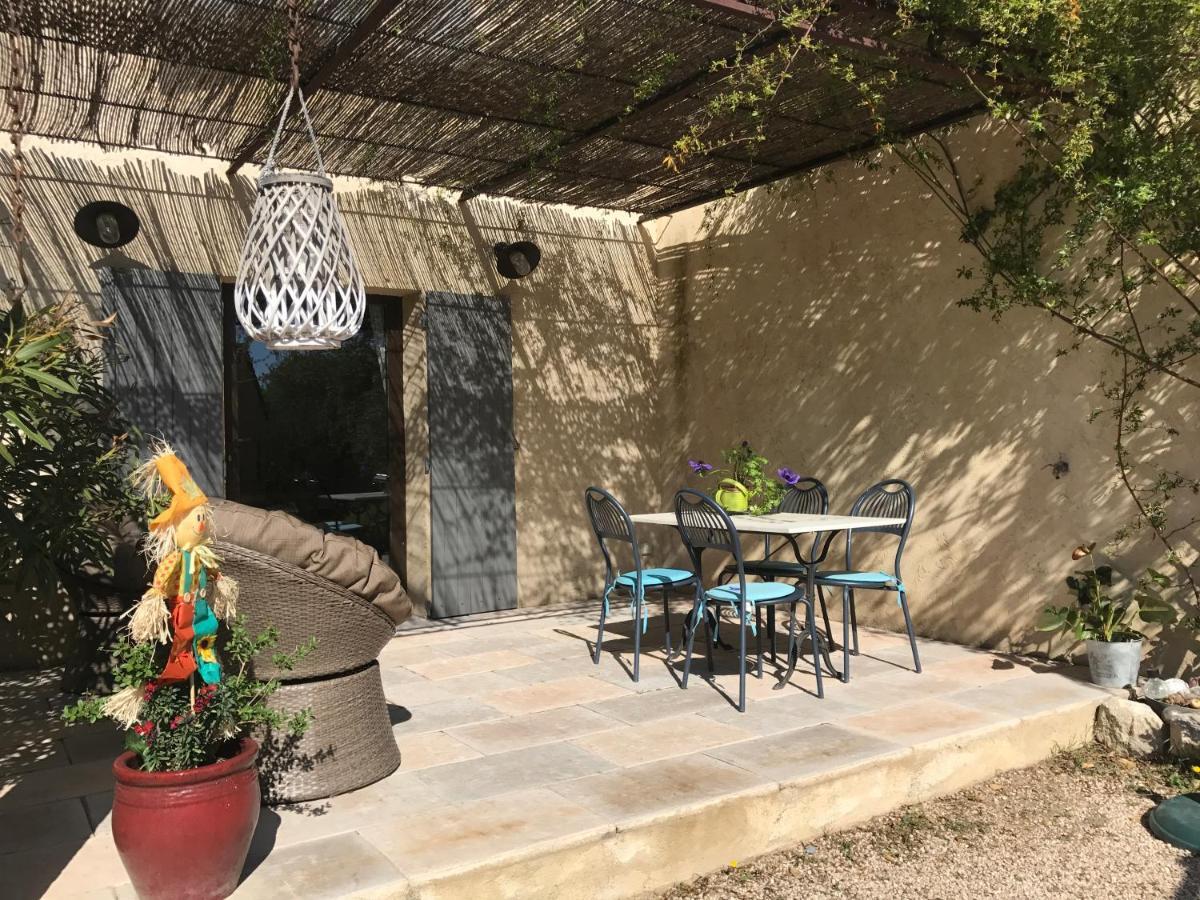 Villa La Petite Garrigue Mérindol Exterior foto